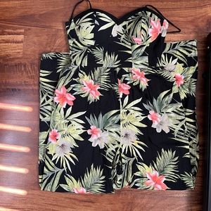 Flowered Jumpsuit no imperfections. Worn once